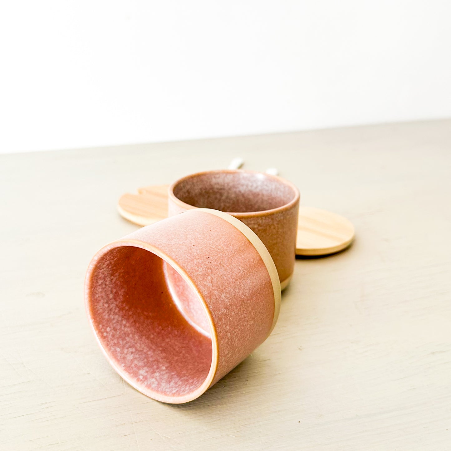 Frasco rosa cerámica con cuchara