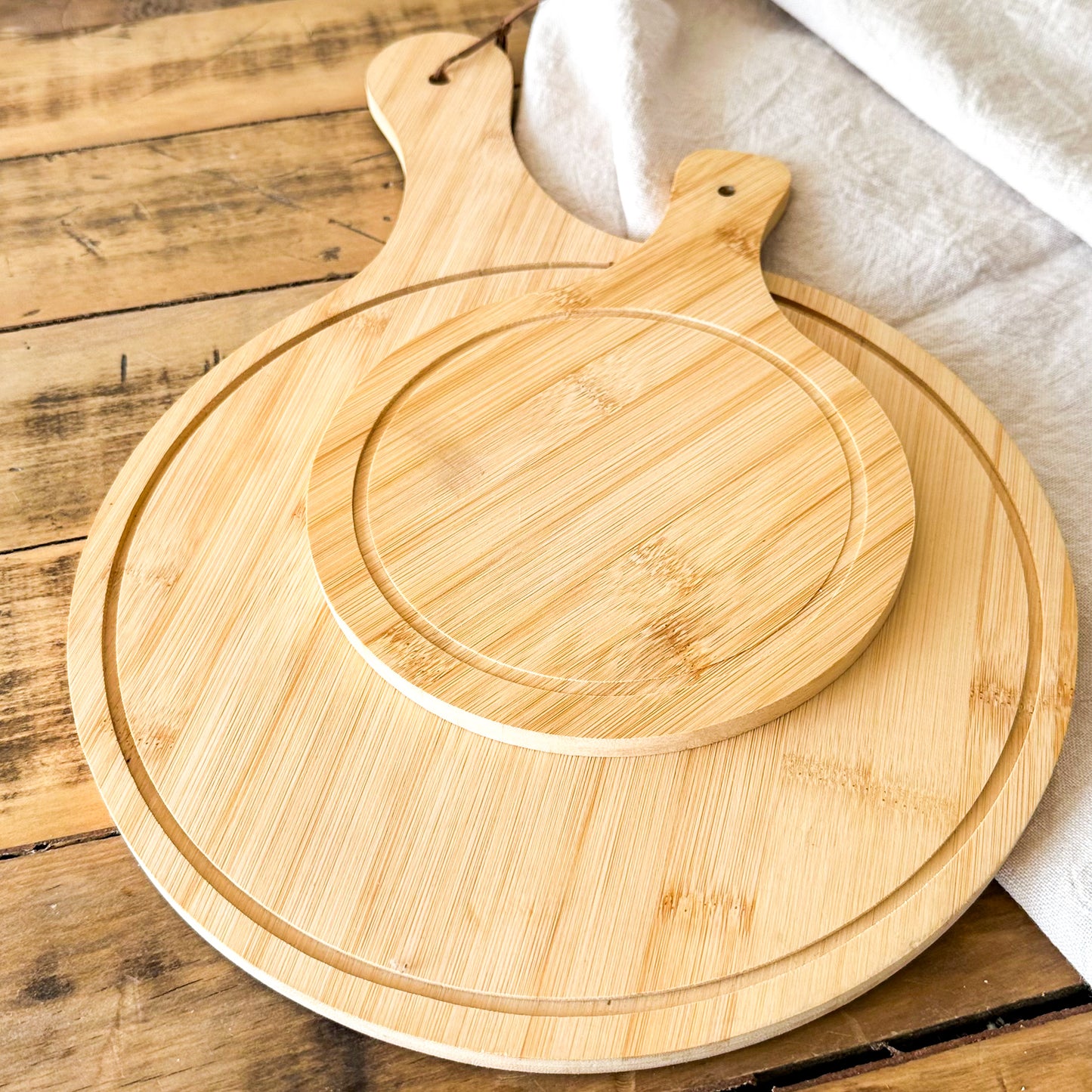 Set 2 Tablas Redondas Bambú 44cm y 26cm - Picoteo y Pizza bandeja Frank Home Chile