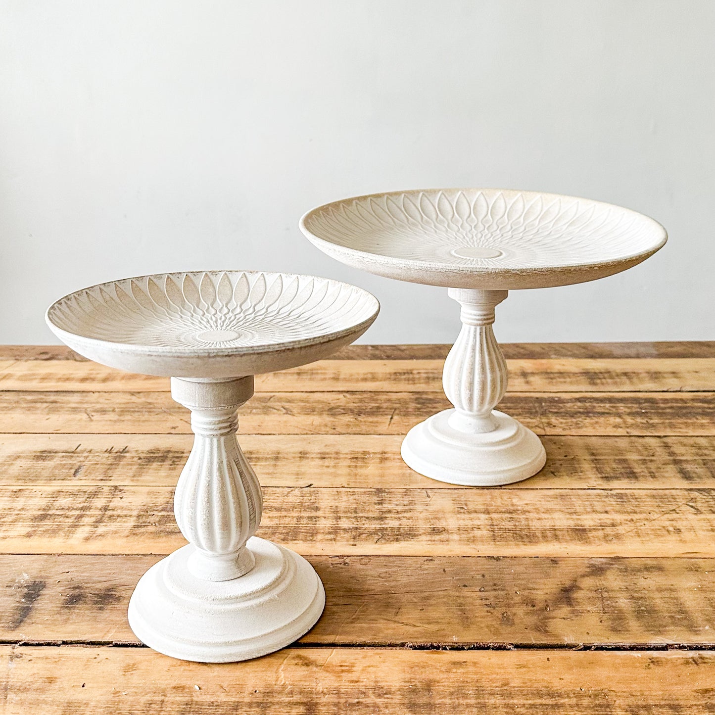 Set 2 pedestales madera albayalde