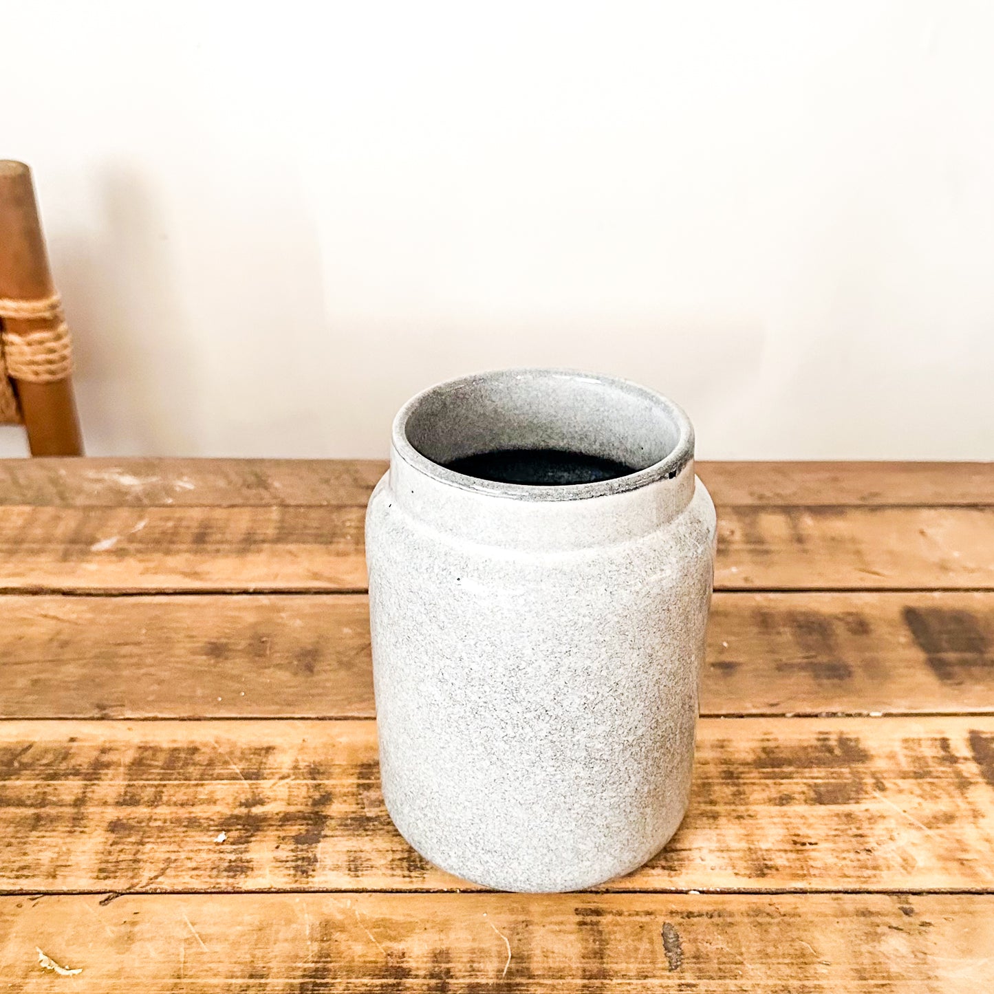 Florero Frasco Cerámica Esmaltada Celeste Grisáceo 16.5cm | Frank Home Florero Frank Home Chile