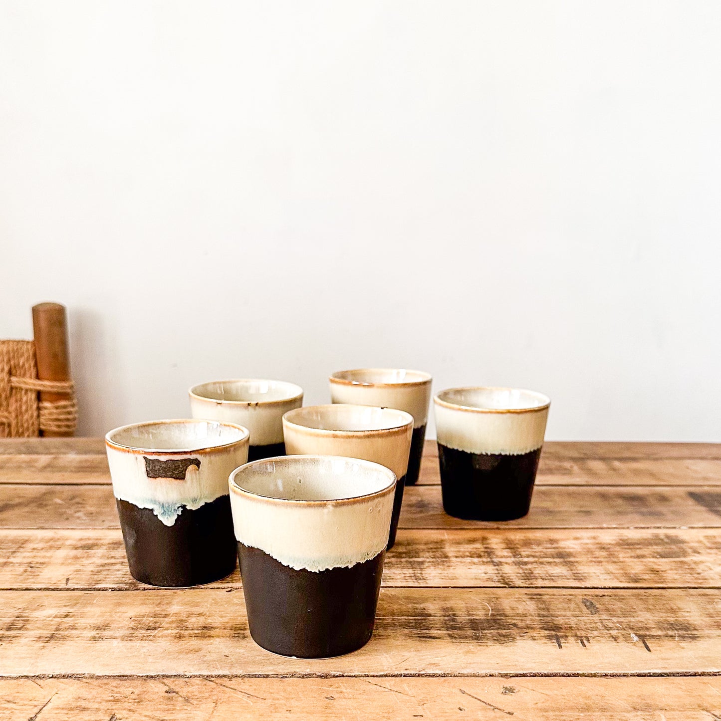 Set 6 Vasos Cerámica Bicolor Beige Negro Mate - Únicos Vasos Frank Home Chile