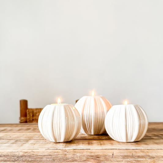 Set 3 Porta Velas Cerámica Esmaltada Relieve Líneas Beige Set Porta Velas Frank Home Chile