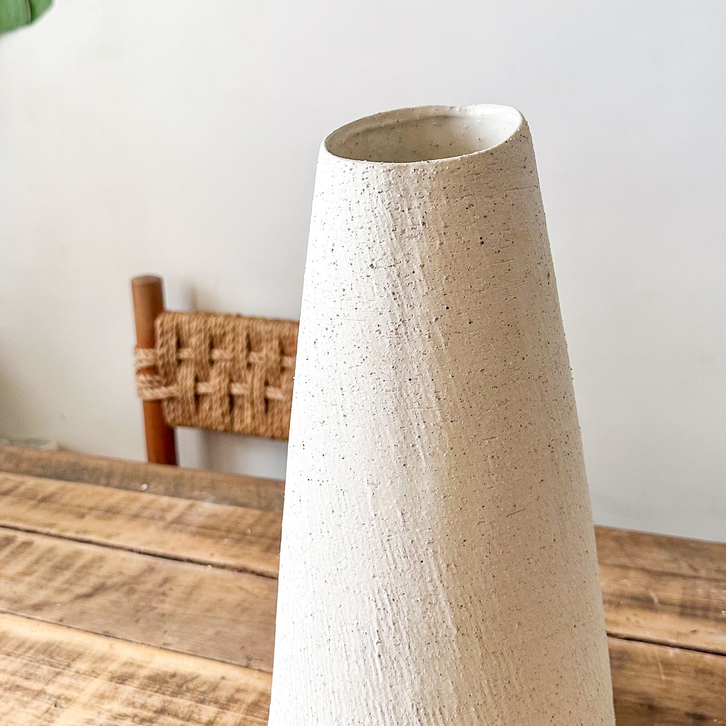 Florero Cerámica Texturada Cónico Florero Frank Home Chile