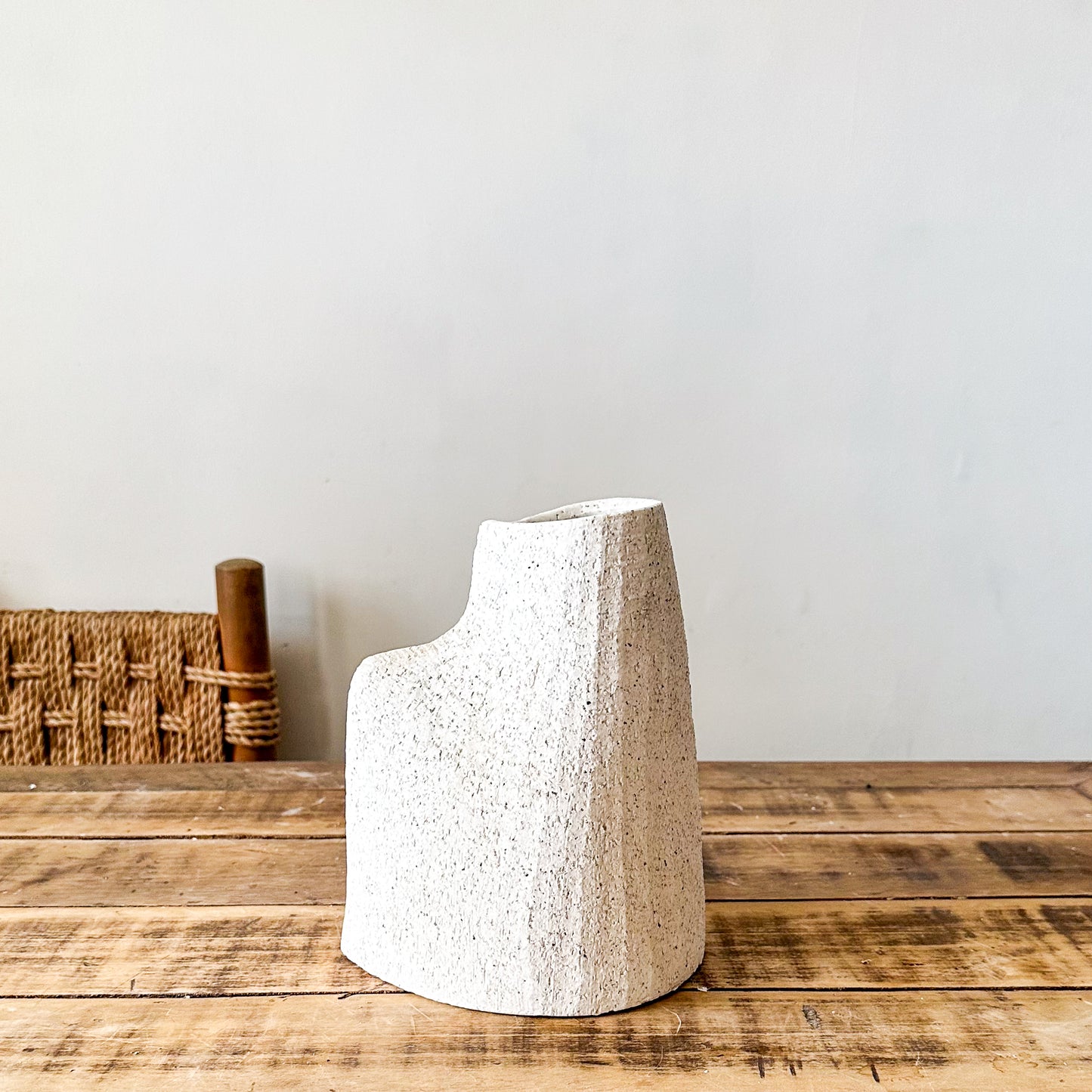 Florero Cerámica Rústica Orgánico 22cm - Acabado Artesanal Florero Frank Home Chile
