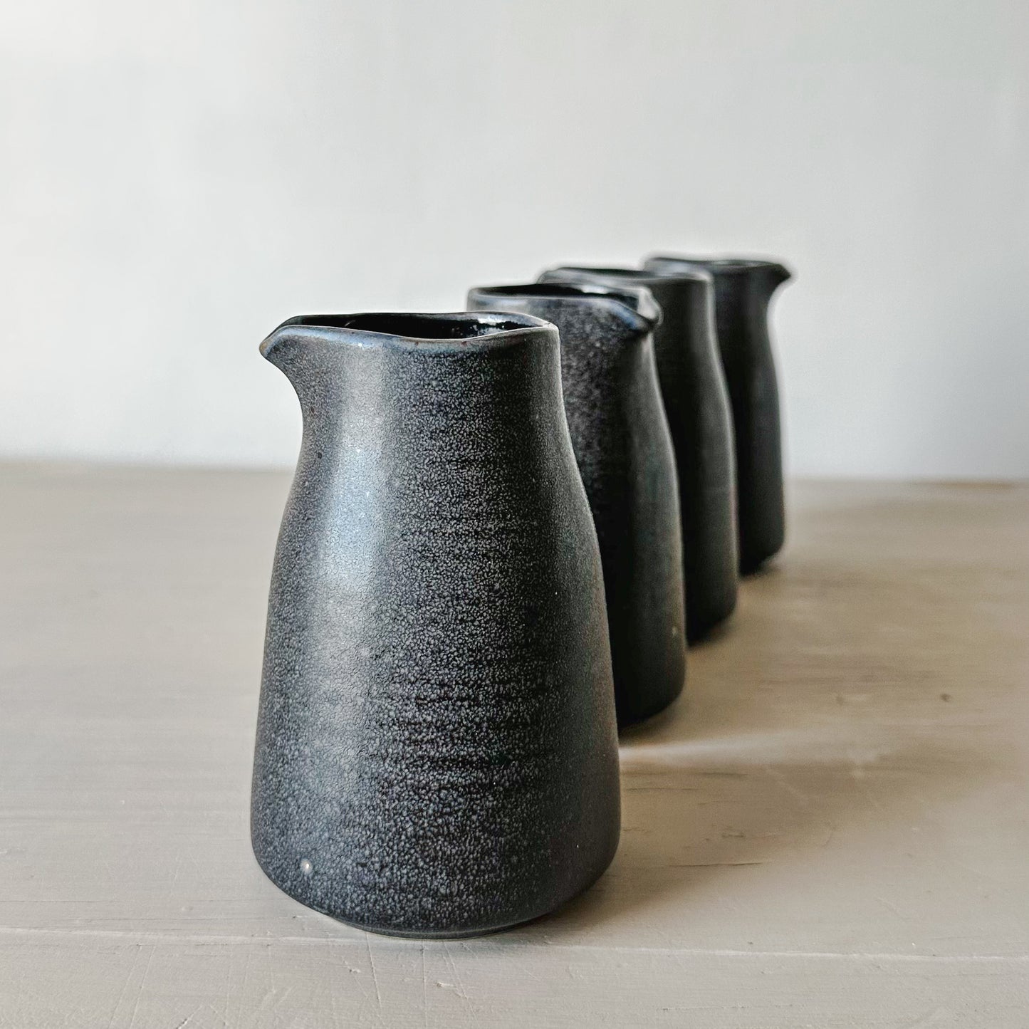 Set Aperitivos Jarrita 300ml Bowl 14cm y 3 Vasitos - Cerámica set jarra y vasos Frank Home Chile