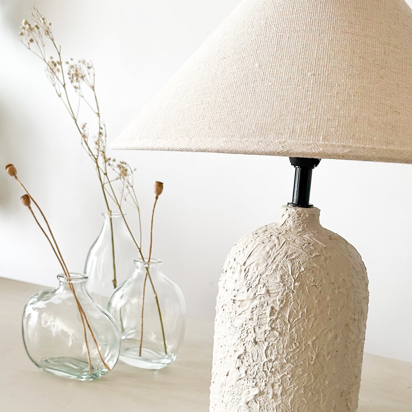 Lámpara de Sobremesa Textura Rústica Lampara de mesa Frank Home Chile