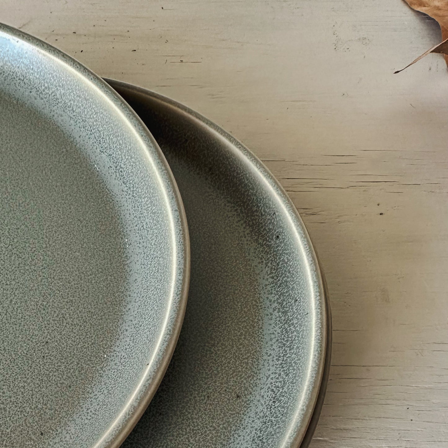 Plato Rústico Destonalizado Cerámica Verde 21.5cm - Aperitivos Plato Frank Home Chile