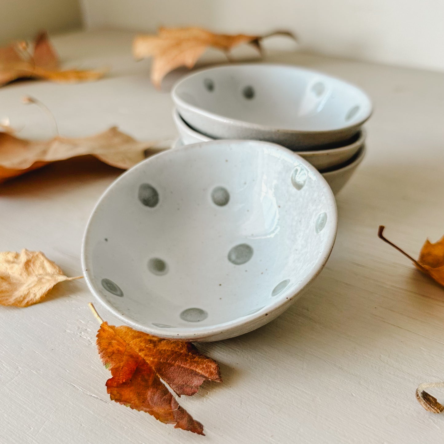 Pack de 4 Pocillos de Cerámica Rústicos con Lunares Pack Pocillos Frank Home Chile