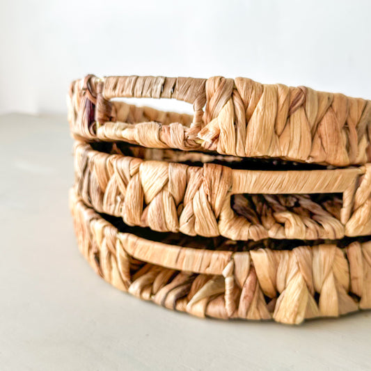 Set 3 Bandejas Tejidas Rafia 30cm, 25cm y 20cm - Redondas Canasto yute Frank Home Chile