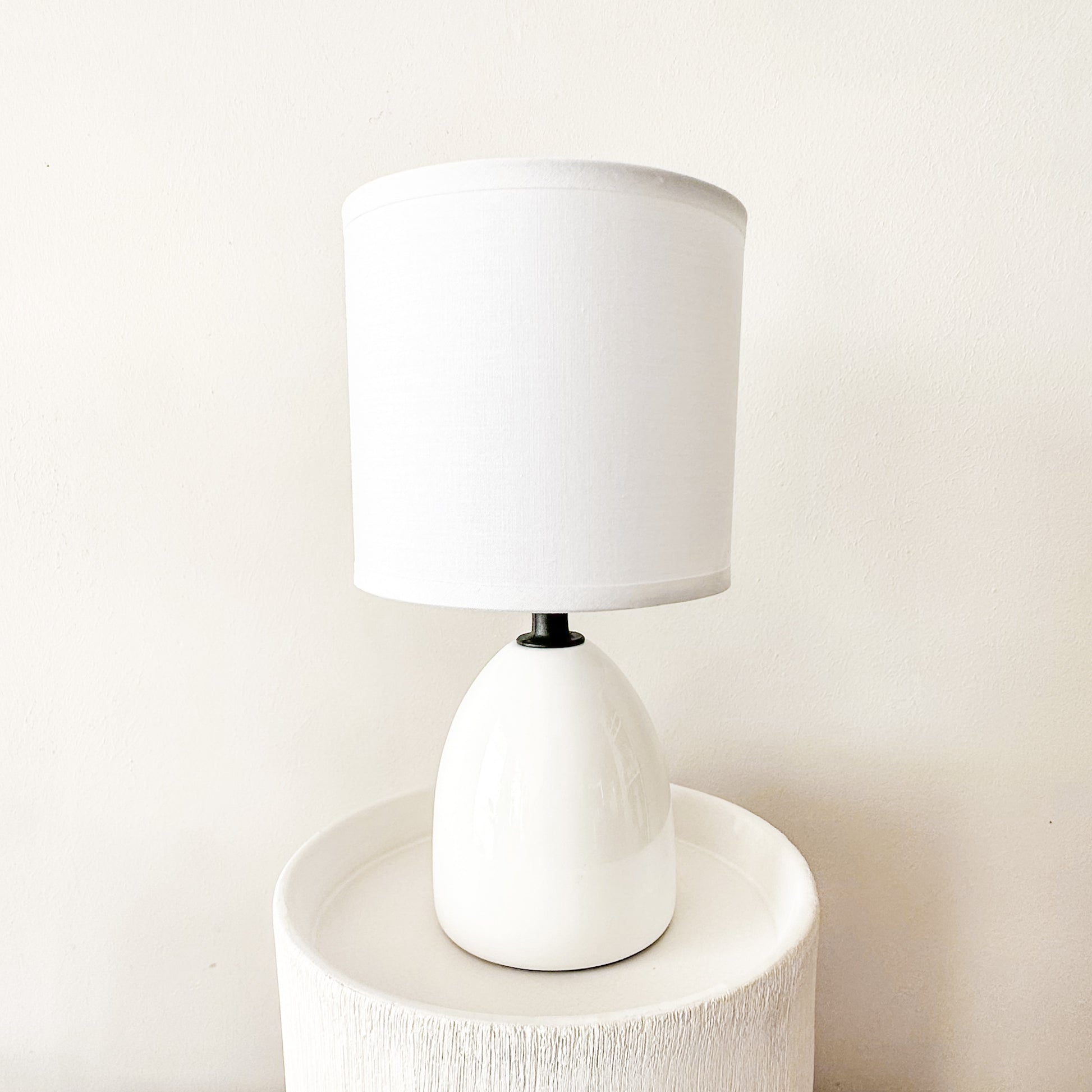 Lámpara Mini Mesa Lisa Lampara de mesa y escritorio Frank Home Chile