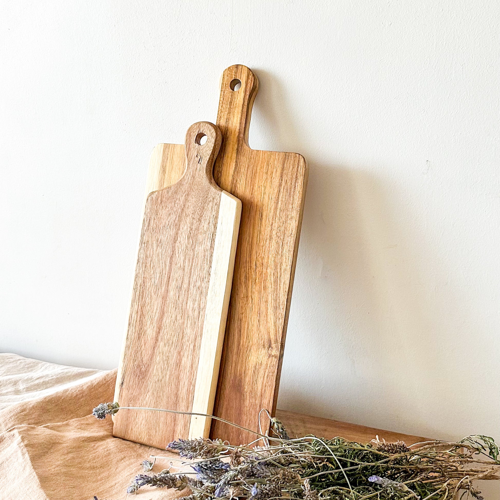 Set 2 Tablas Madera 45cm y 38.5cm - Picoteo y Pizza bandeja Frank Home Chile