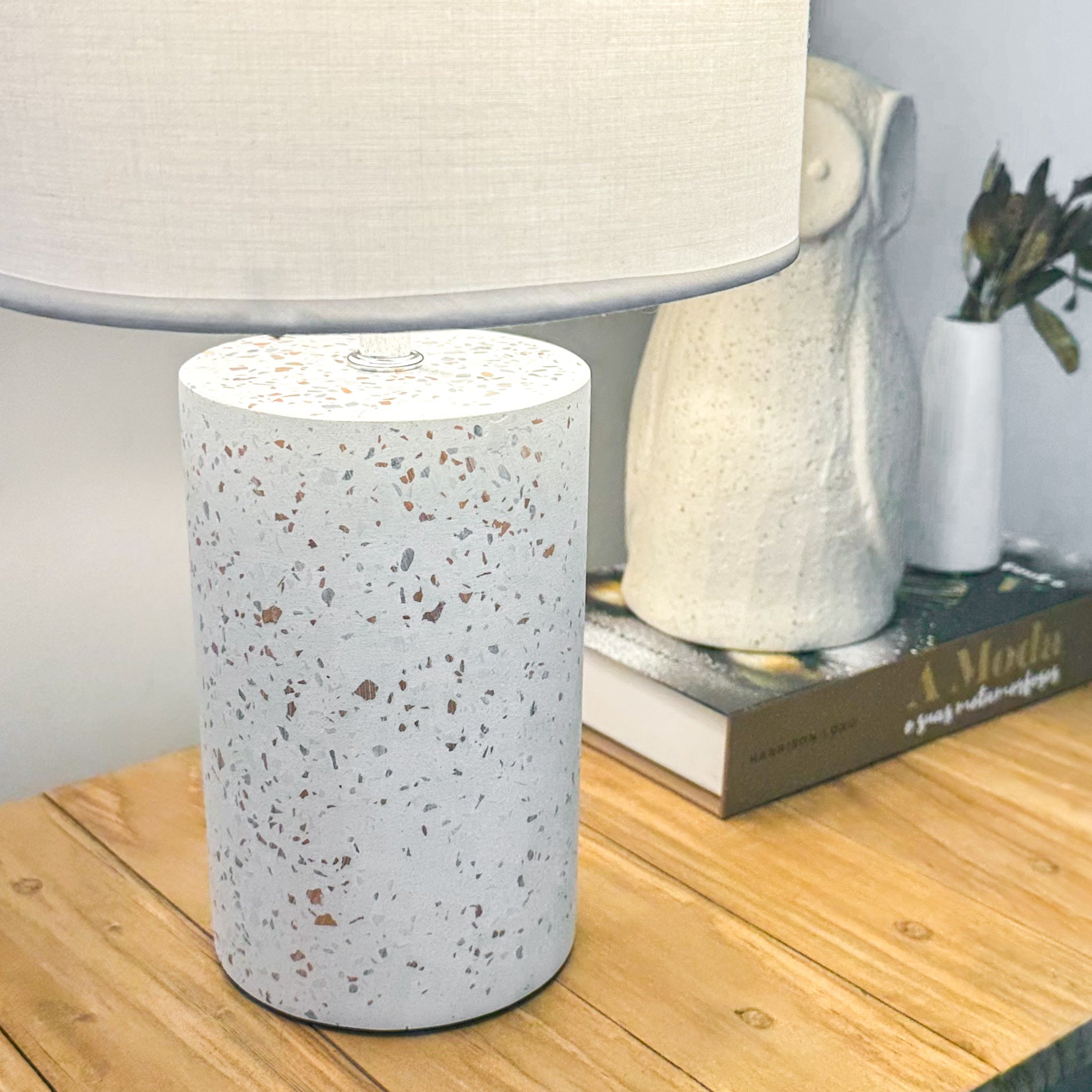 Lámpara de Mesa Base Terrazo Lampara de mesa Frank Home Chile