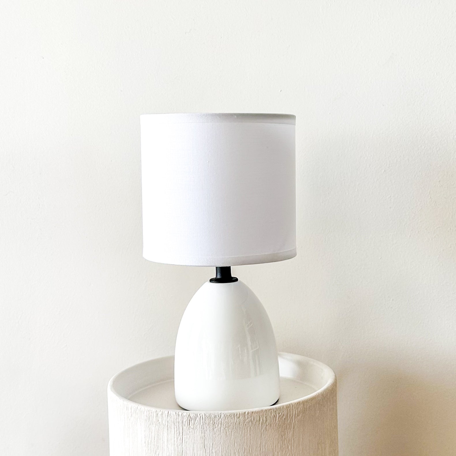 Lámpara Mini Mesa Lisa Lampara de mesa y escritorio Frank Home Chile