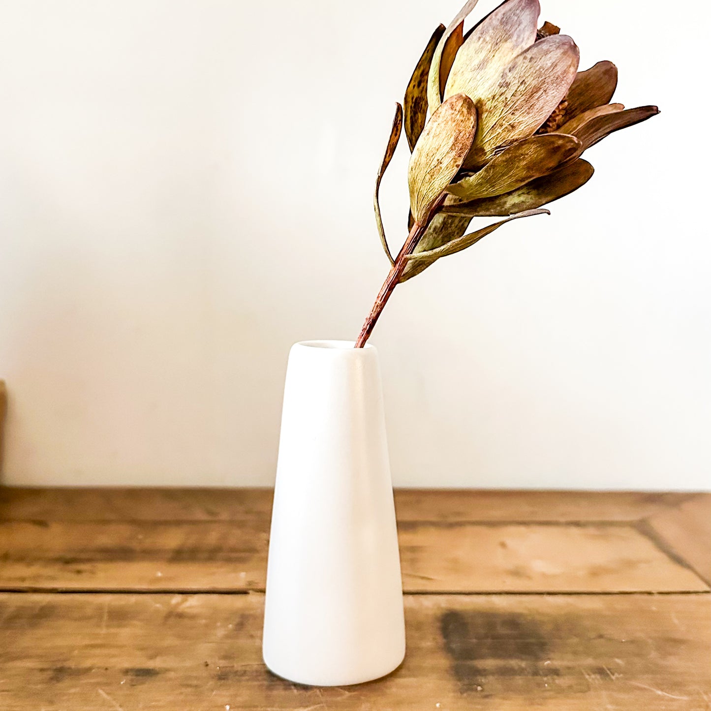 Mini Florero Solitario Cónico Cerámica Blanco Florero Frank Home Chile