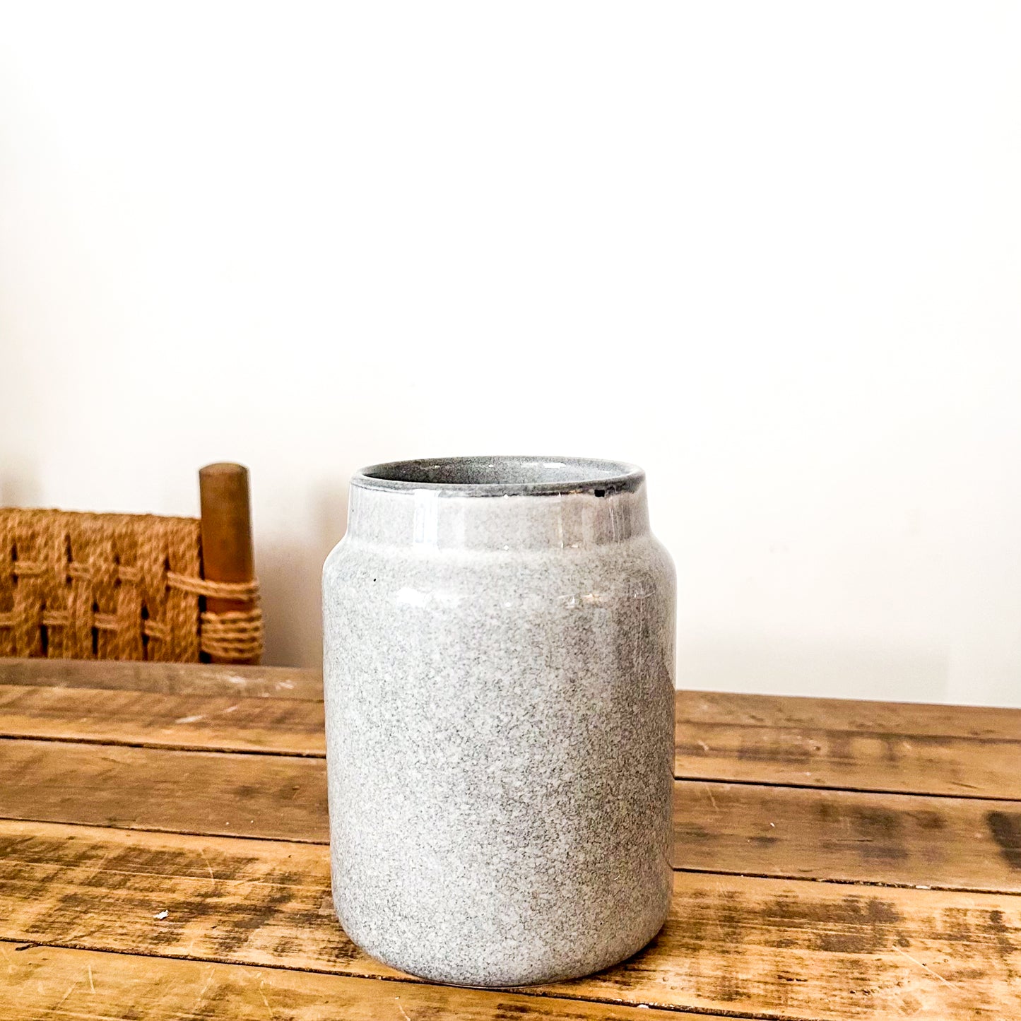 Florero Frasco Cerámica Esmaltada Celeste Grisáceo 16.5cm | Frank Home Florero Frank Home Chile