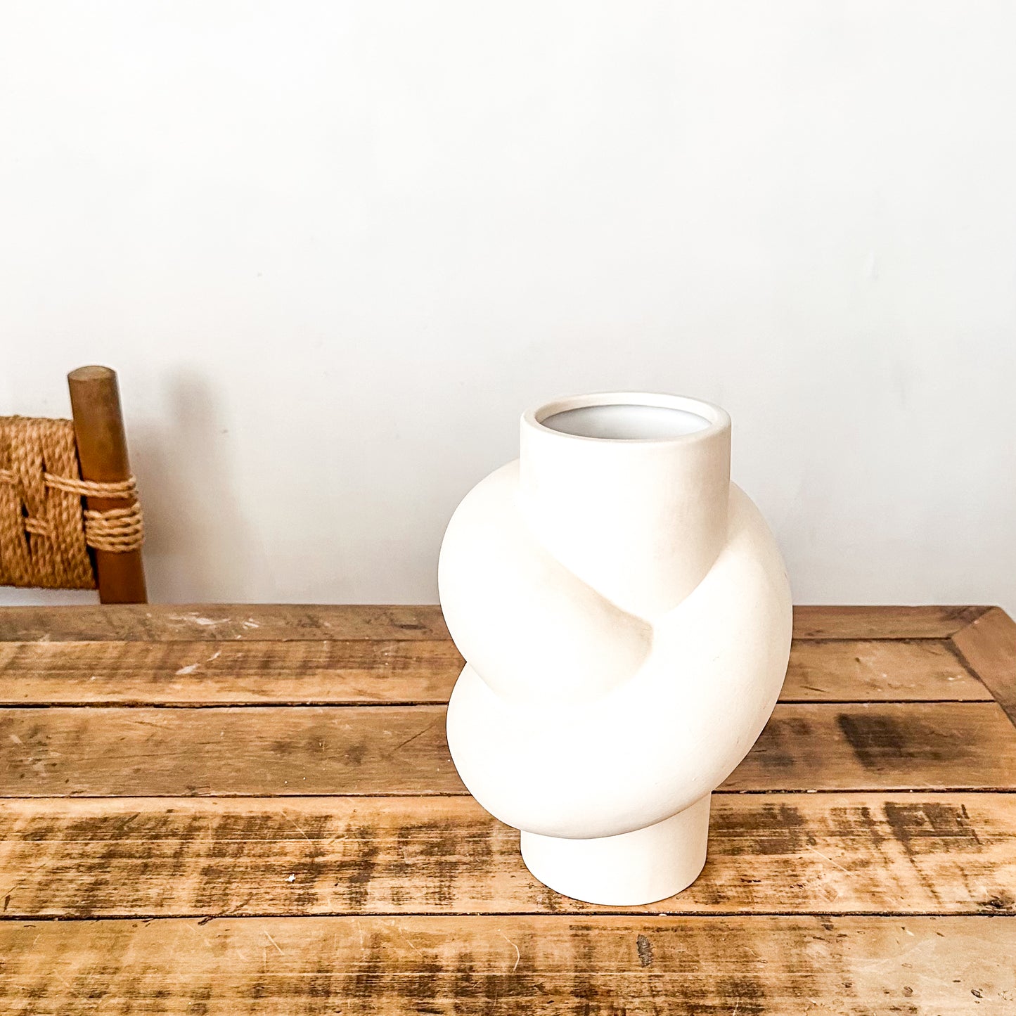 Florero Cerámica Nudo 24cm Diseño Escultural | Frank Home Florero Frank Home Chile