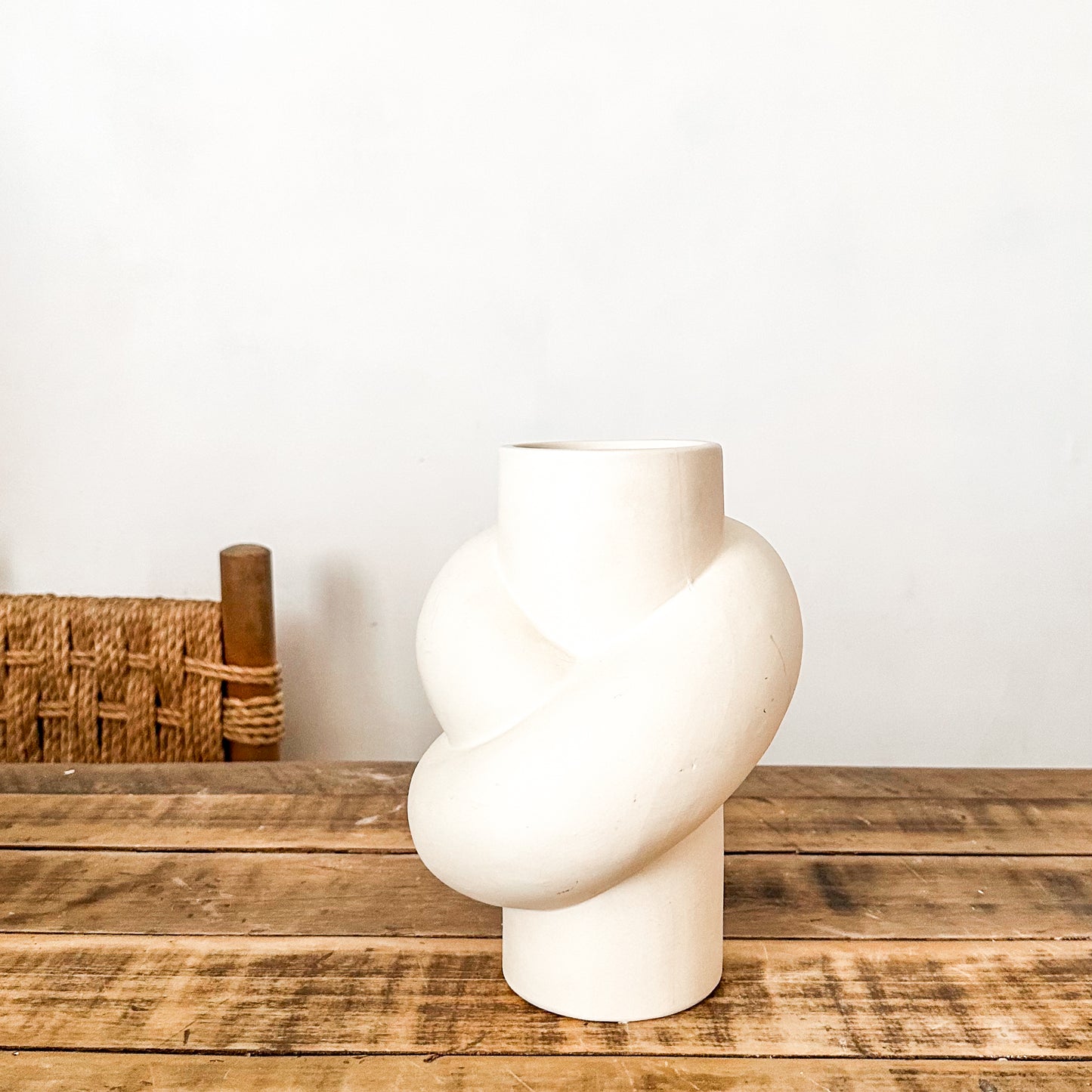 Florero Cerámica Nudo 24cm Diseño Escultural | Frank Home Florero Frank Home Chile