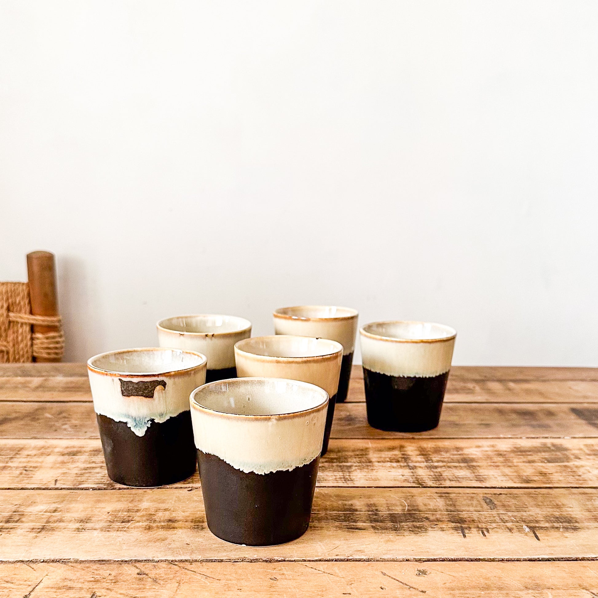 Set 6 Vasos Cerámica Bicolor Beige Negro Mate - Únicos Vasos Frank Home Chile