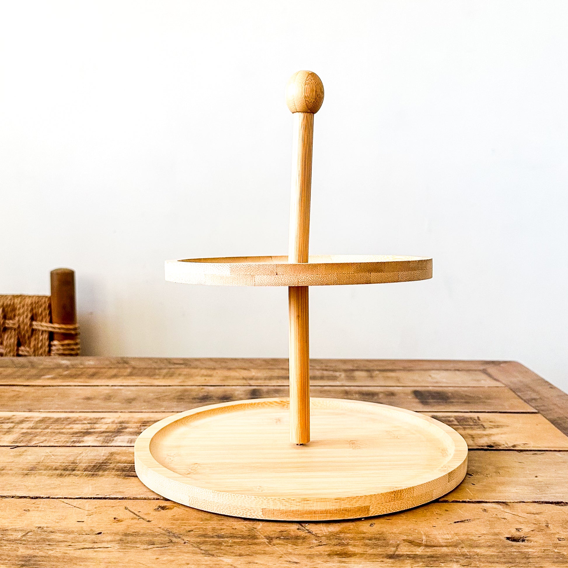 Bandeja Dos Niveles Bambú 30cm - Diseño Natural Elegante bandeja Frank Home Chile