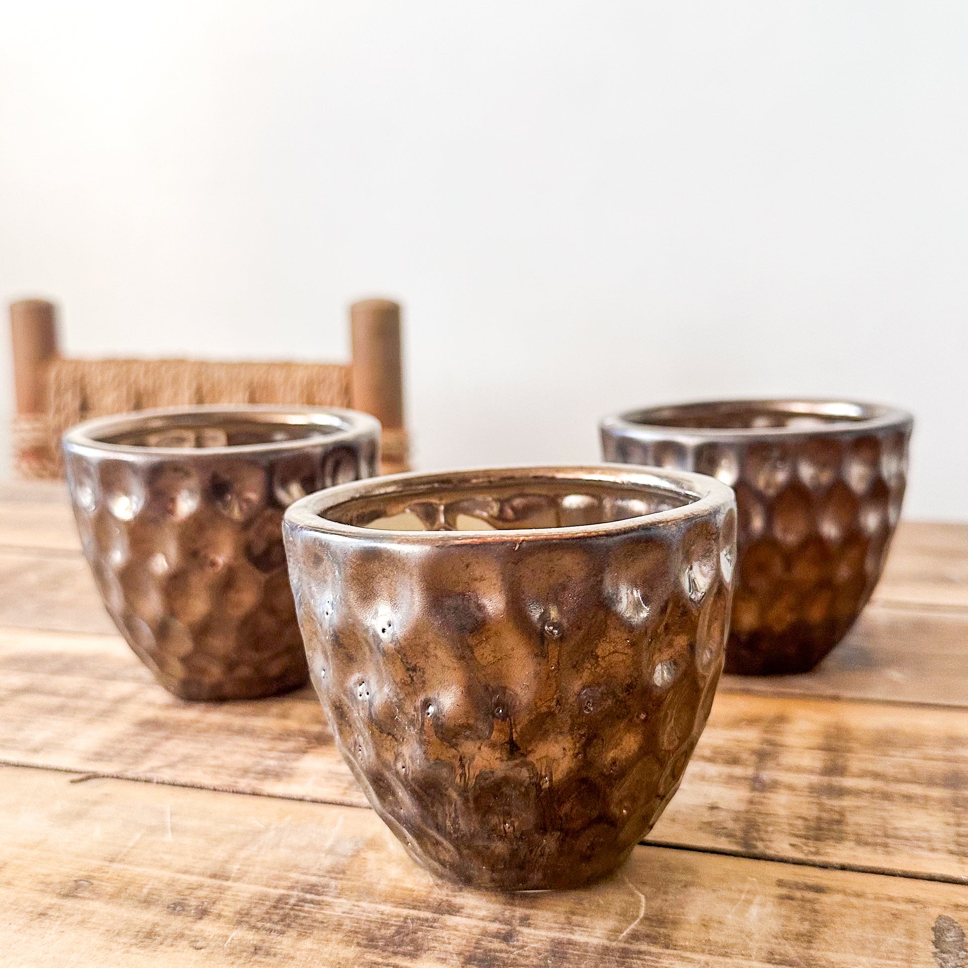 Set 2 Mini Porta Maceteros Cerámica Bronce 8cm Porta Macetero Frank Home Chile