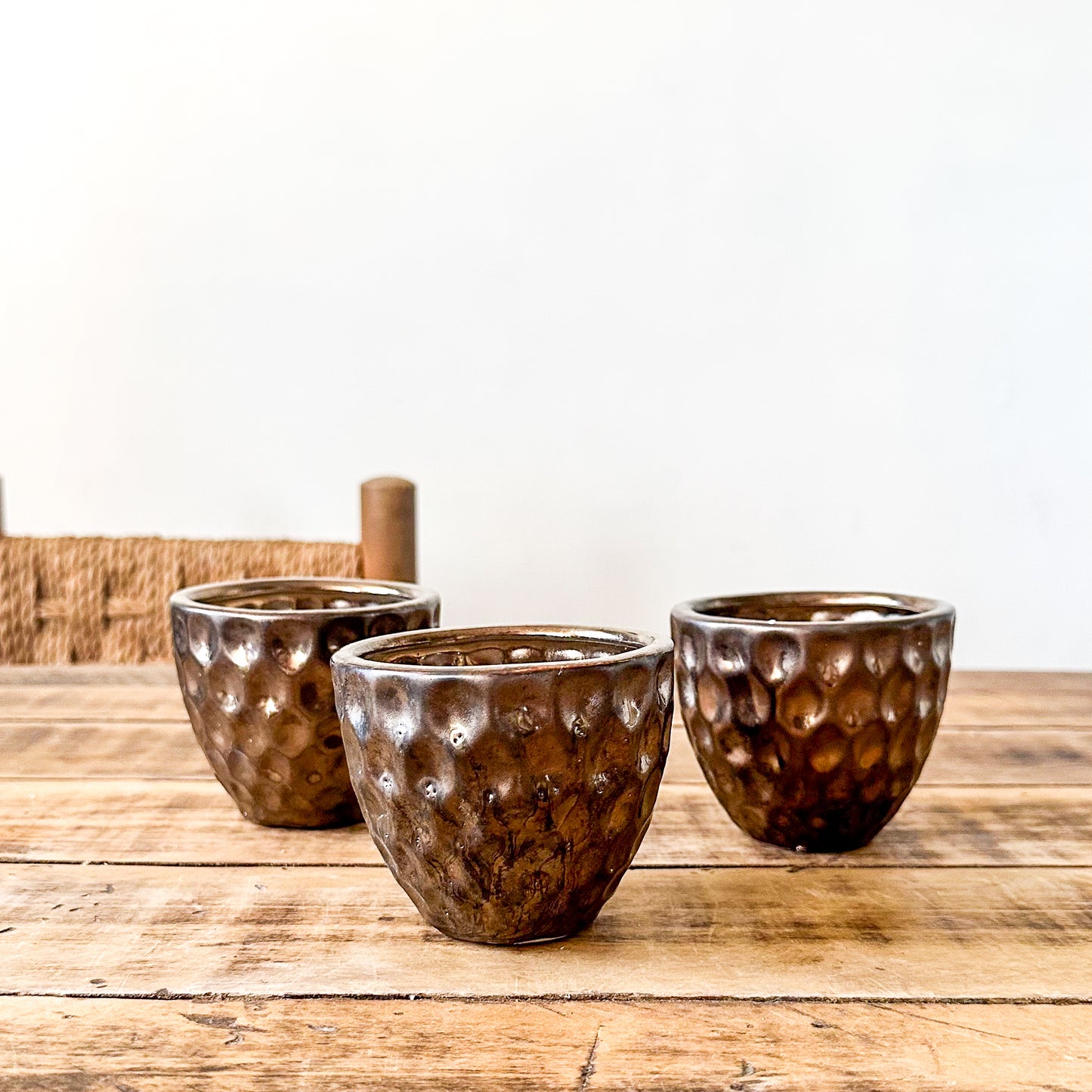 Set 2 Mini Porta Maceteros Cerámica Bronce 8cm Porta Macetero Frank Home Chile