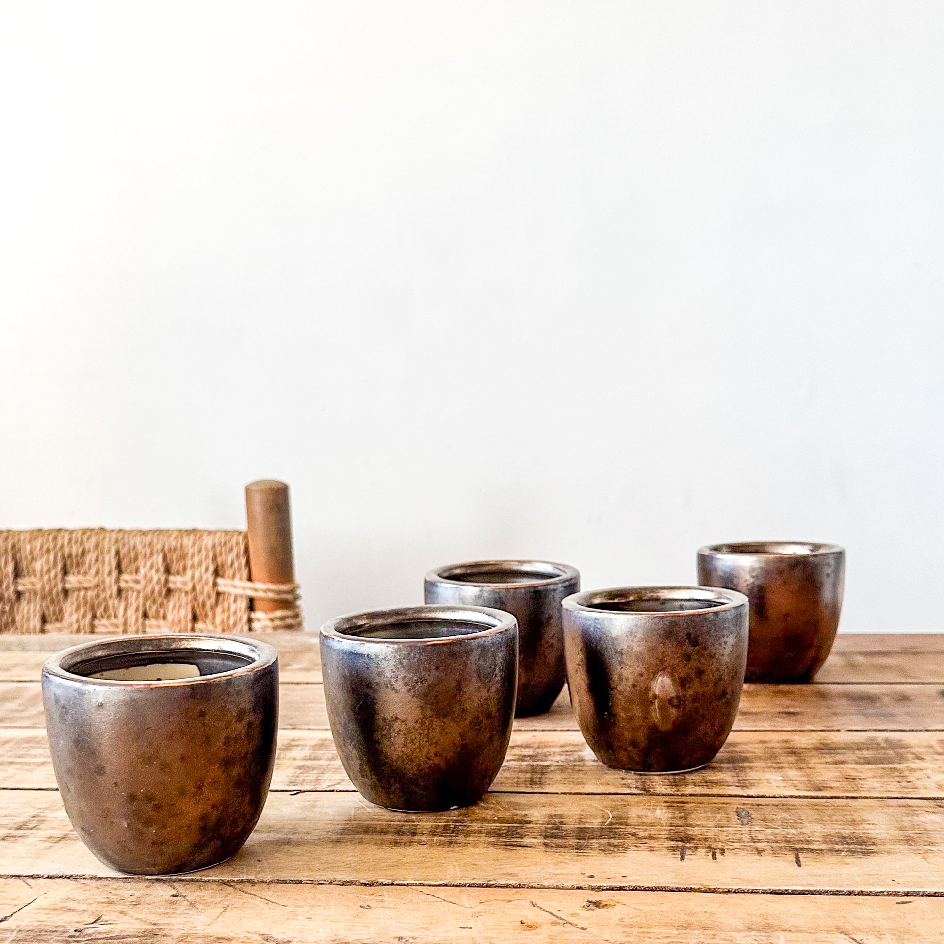 Set 5 Porta Maceteros Cerámica Bronce Envejecido 8cm Porta Macetero Frank Home Chile