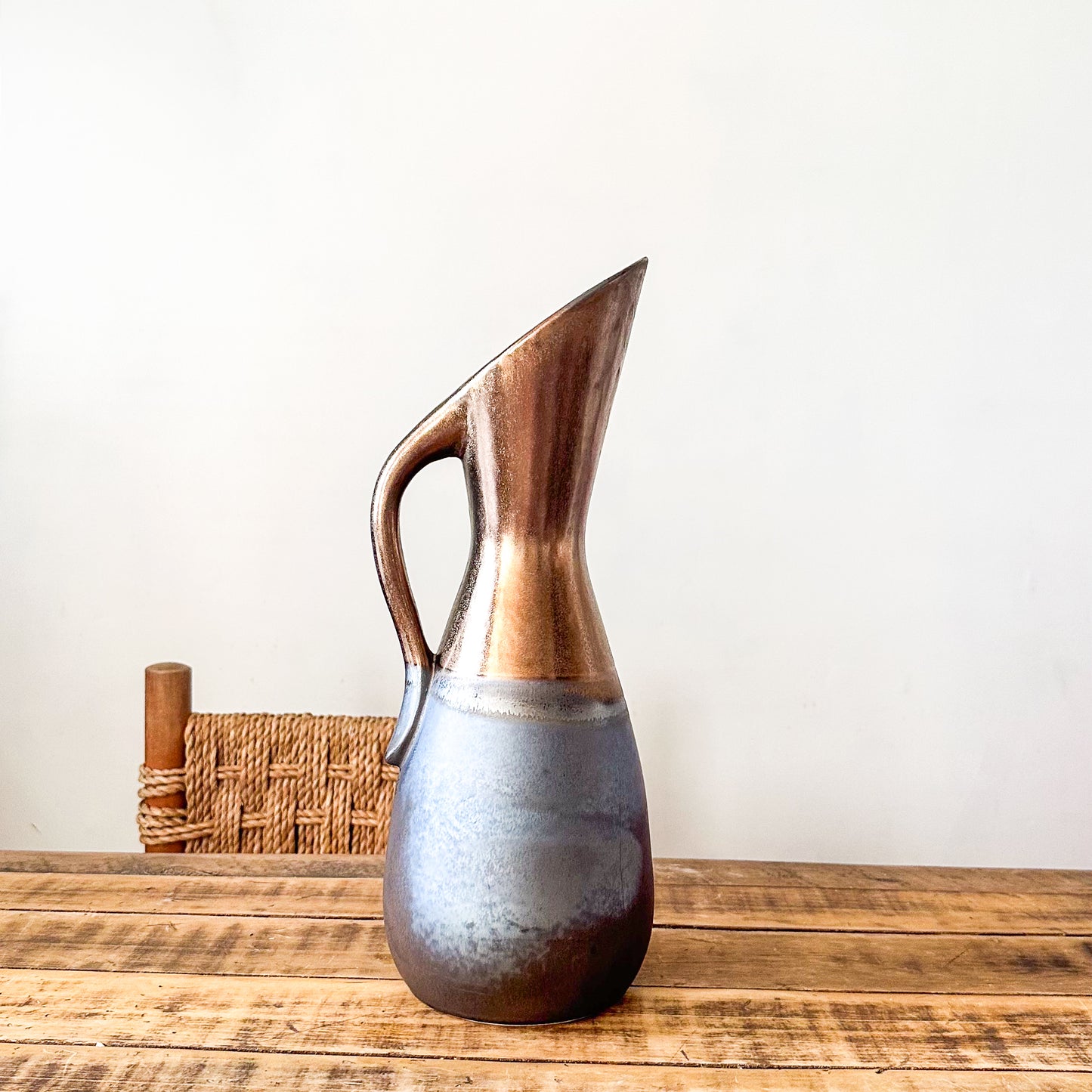 Jarrón Jarra Metálica Bronce Azulado 42cm | Frank Home Jarrón Frank Home Chile