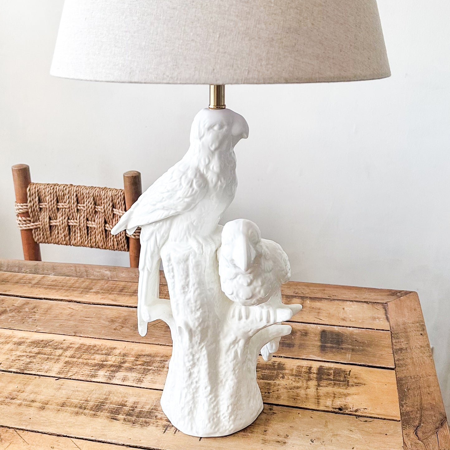 Lámpara Base Cerámica Esmaltada Pájaros Pantalla Beige Lampara de mesa y escritorio Frank Home Chile