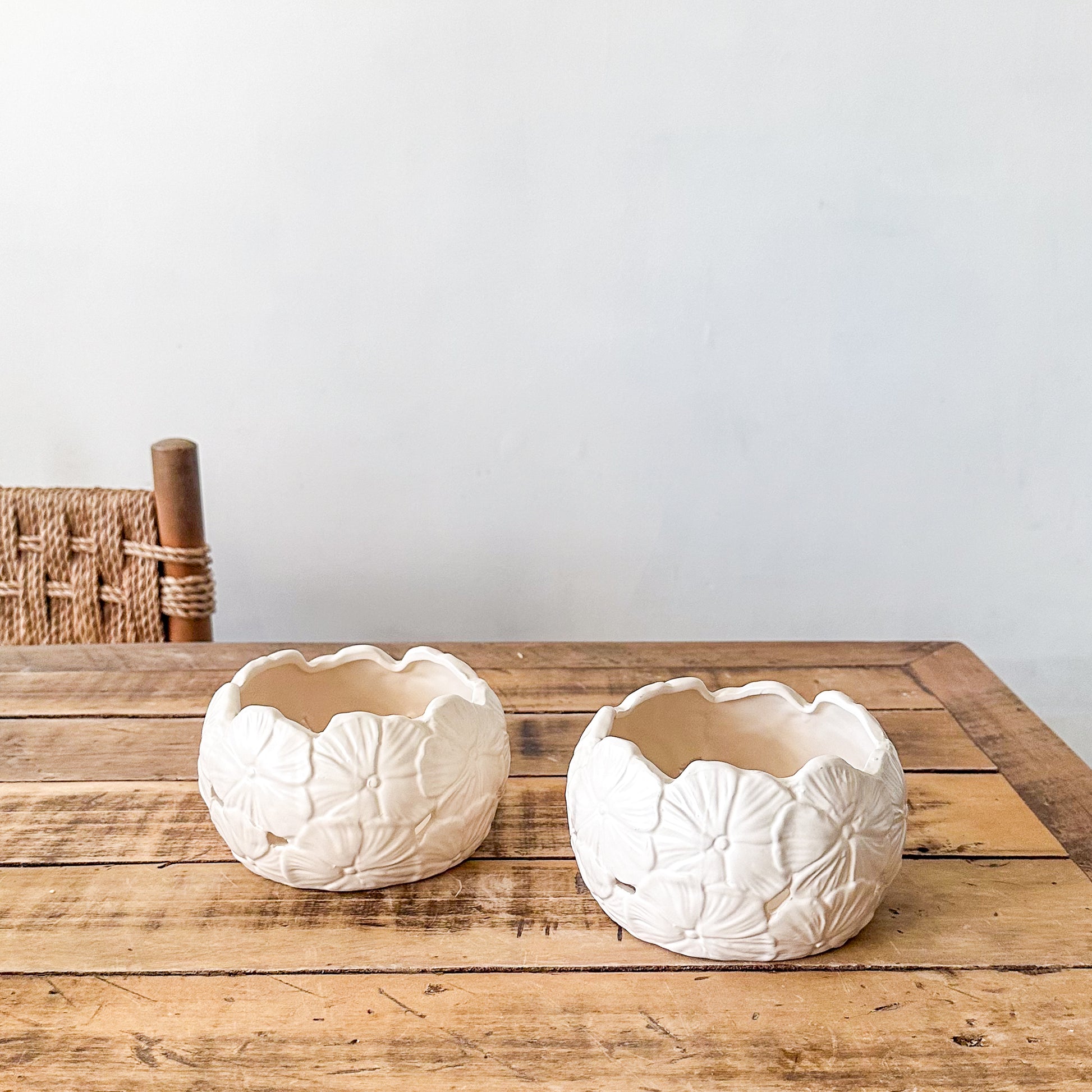 Porta Macetero Cerámica Flores - Diseño Artesanal Decorativo Porta Macetero Frank Home Chile