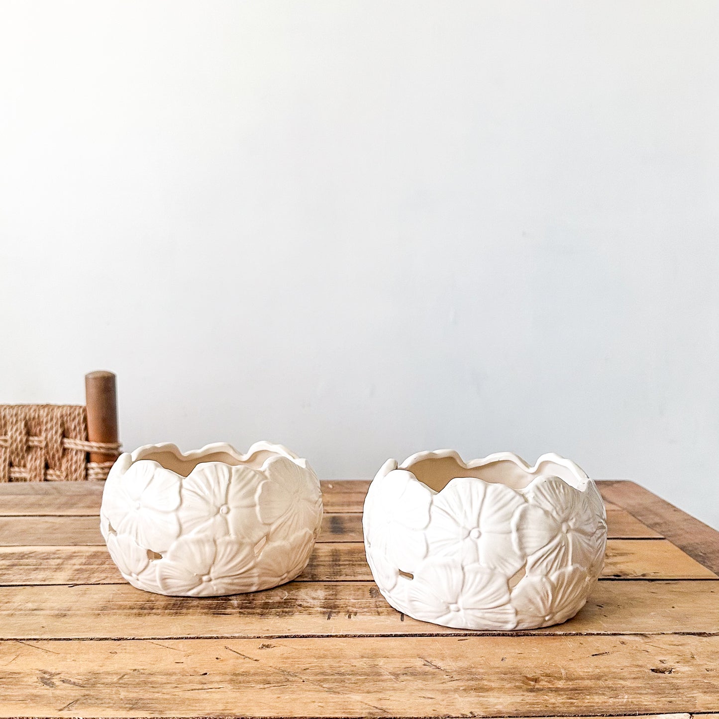 Porta Macetero Cerámica Flores - Diseño Artesanal Decorativo Porta Macetero Frank Home Chile