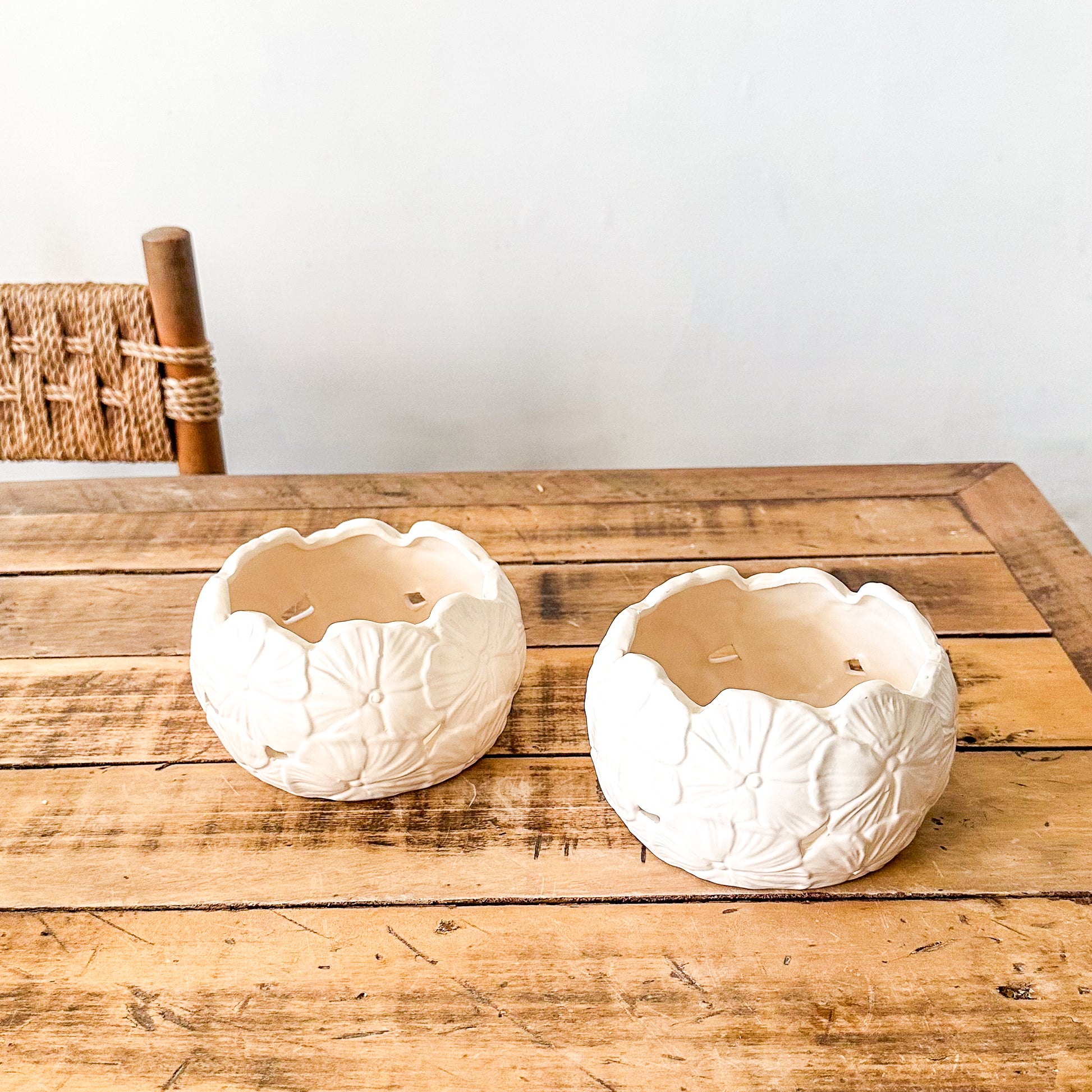 Porta Macetero Cerámica Flores - Diseño Artesanal Decorativo Porta Macetero Frank Home Chile