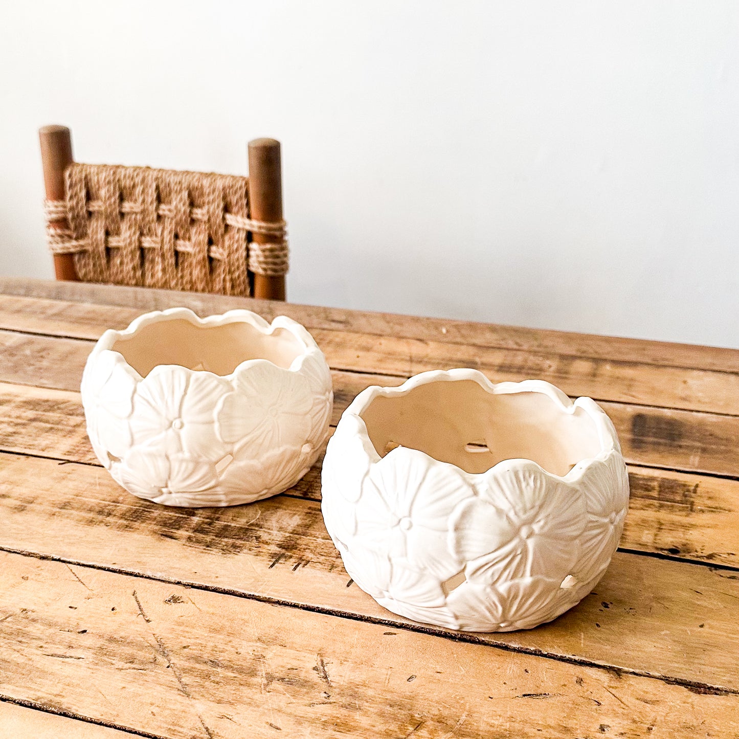 Porta Macetero Cerámica Flores - Diseño Artesanal Decorativo Porta Macetero Frank Home Chile