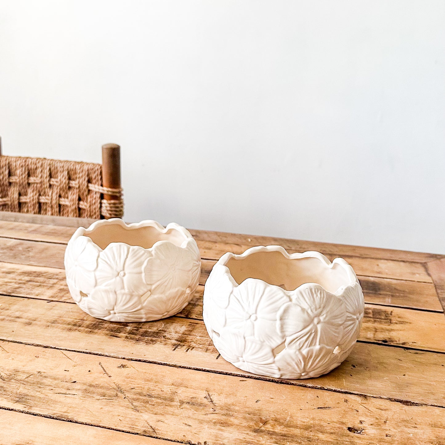 Porta Macetero Cerámica Flores - Diseño Artesanal Decorativo Porta Macetero Frank Home Chile