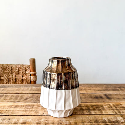 Florero Bicolor Cerámica Blanco Bronce Florero Frank Home Chile