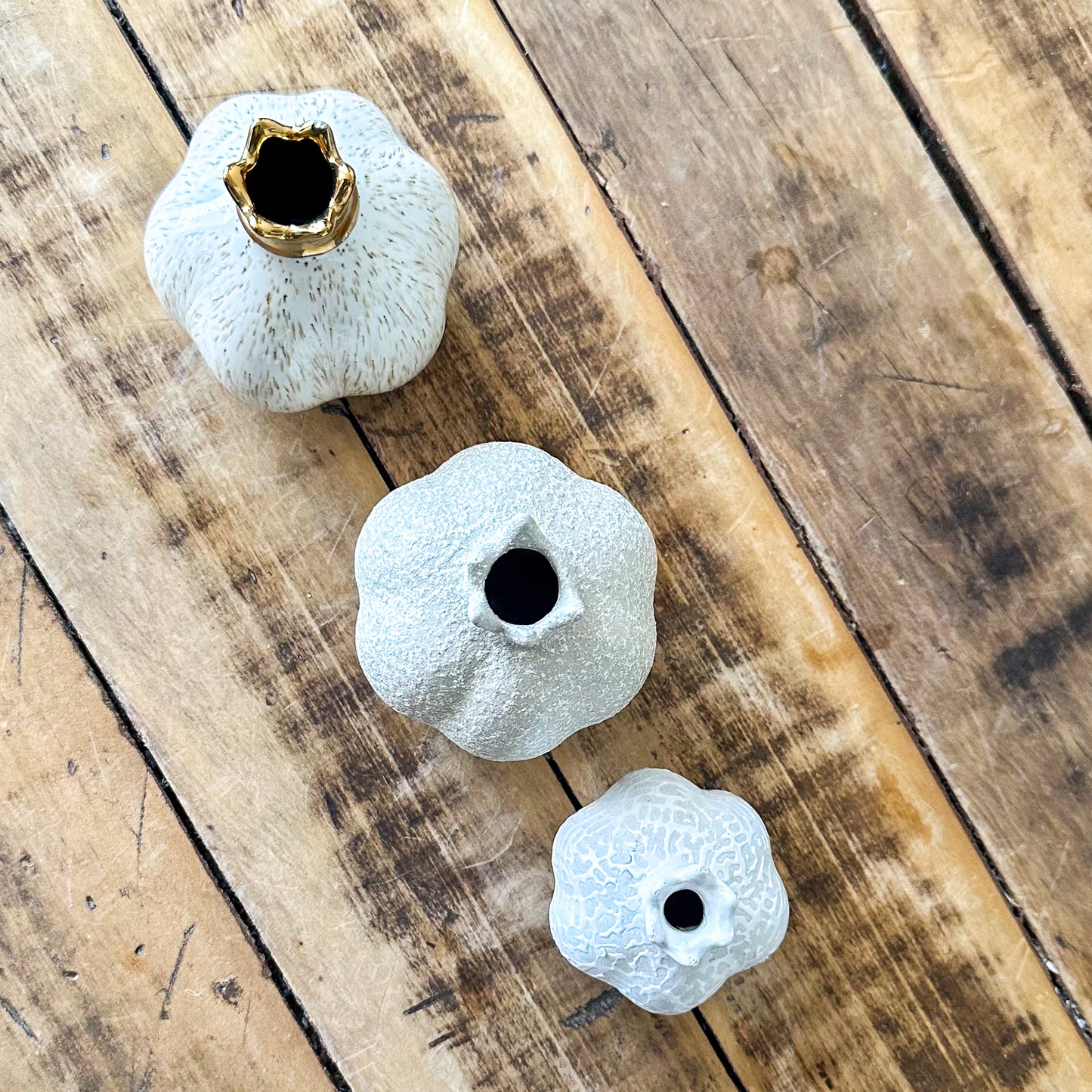 Floreros Granada Cerámica Esmaltada y Texturada | 3 Tamaños Florero Frank Home Chile