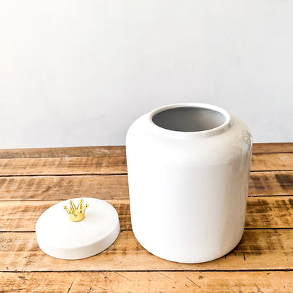 Ánfora Cerámica Esmaltada Blanca Tapa con Corona Anfora Frank Home Chile