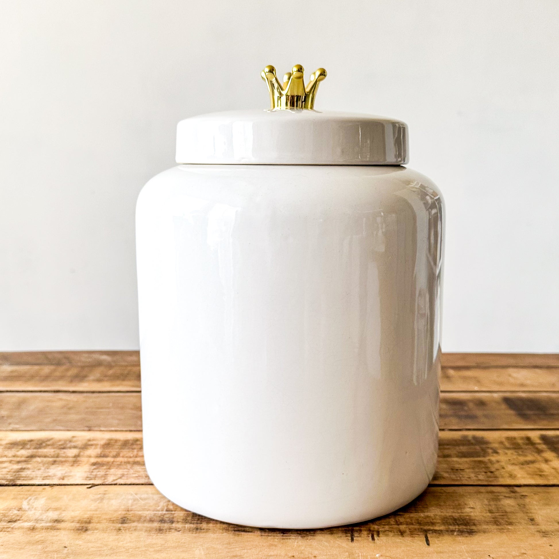 Ánfora Cerámica Esmaltada Blanca Tapa con Corona Anfora Frank Home Chile