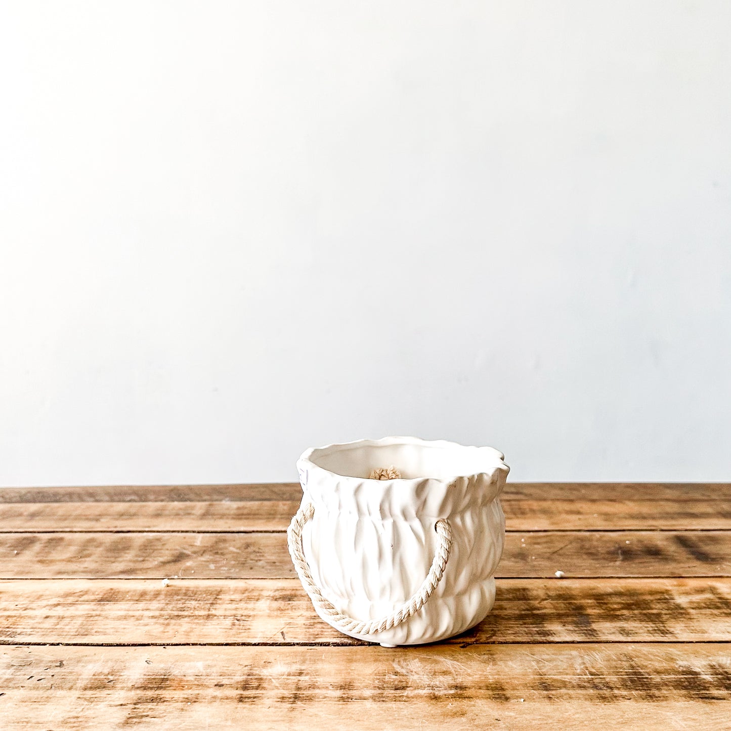 Mini Macetero Cerámica Blanca con Asas de Cuerda Macetero Frank Home Chile