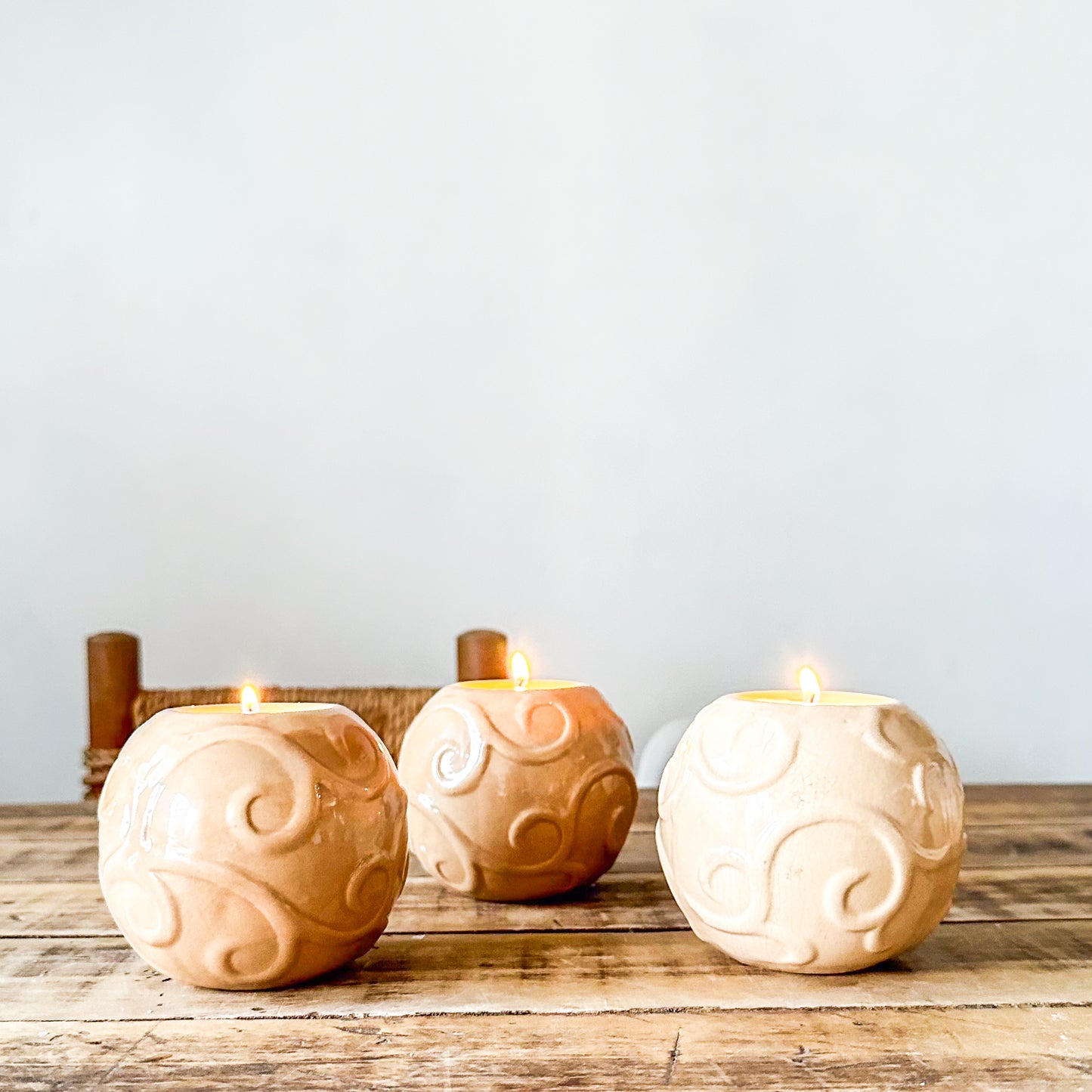 Set 3 Porta Velas Cerámica Esmaltada Relieve Ondas Florales Set Porta Velas Frank Home Chile