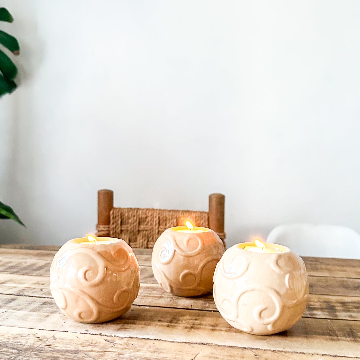 Set 3 Porta Velas Cerámica Esmaltada Relieve Ondas Florales Set Porta Velas Frank Home Chile