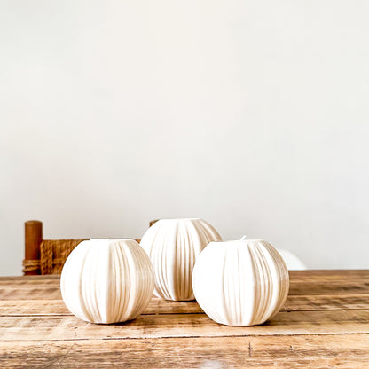 Set 3 Porta Velas Cerámica Esmaltada Relieve Líneas Beige Set Porta Velas Frank Home Chile