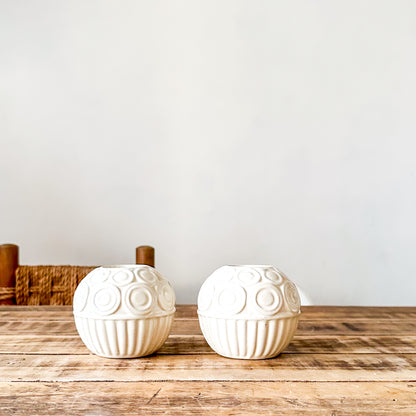 Set 2 Porta Velas Cerámica Esmaltada Blanca Texturas Set Porta Velas Frank Home Chile