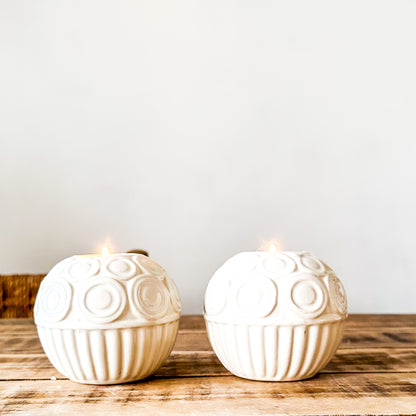 Set 2 Porta Velas Cerámica Esmaltada Blanca Texturas Set Porta Velas Frank Home Chile