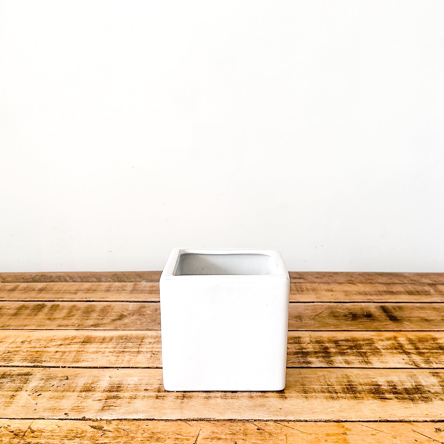 Porta Macetero Cerámica Blanca Esmaltada Porta Macetero Frank Home Chile