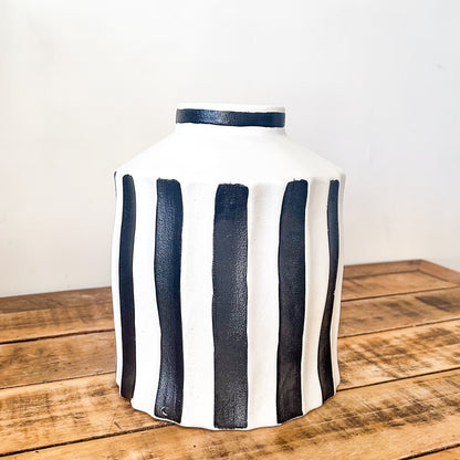 Florero Cerámica Listado Blanco Negro Florero Frank Home Chile
