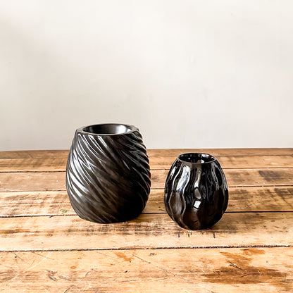 Set 2 Porta Velas Cerámica Esmaltada Negra con Textura 9x9 y 12x12 cm Porta Velas Frank Home Chile