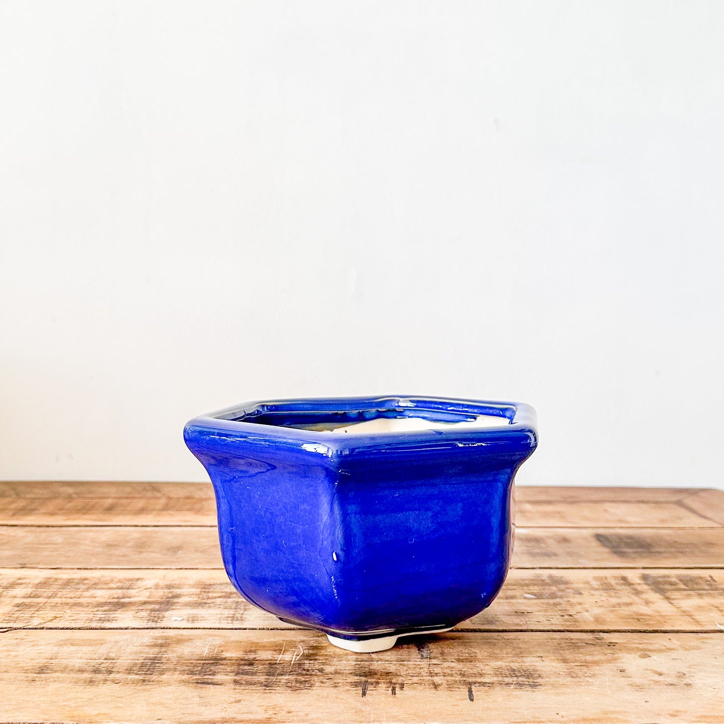 Macetero Hexagonal Cerámica Esmaltada Azul Macetero Frank Home Chile