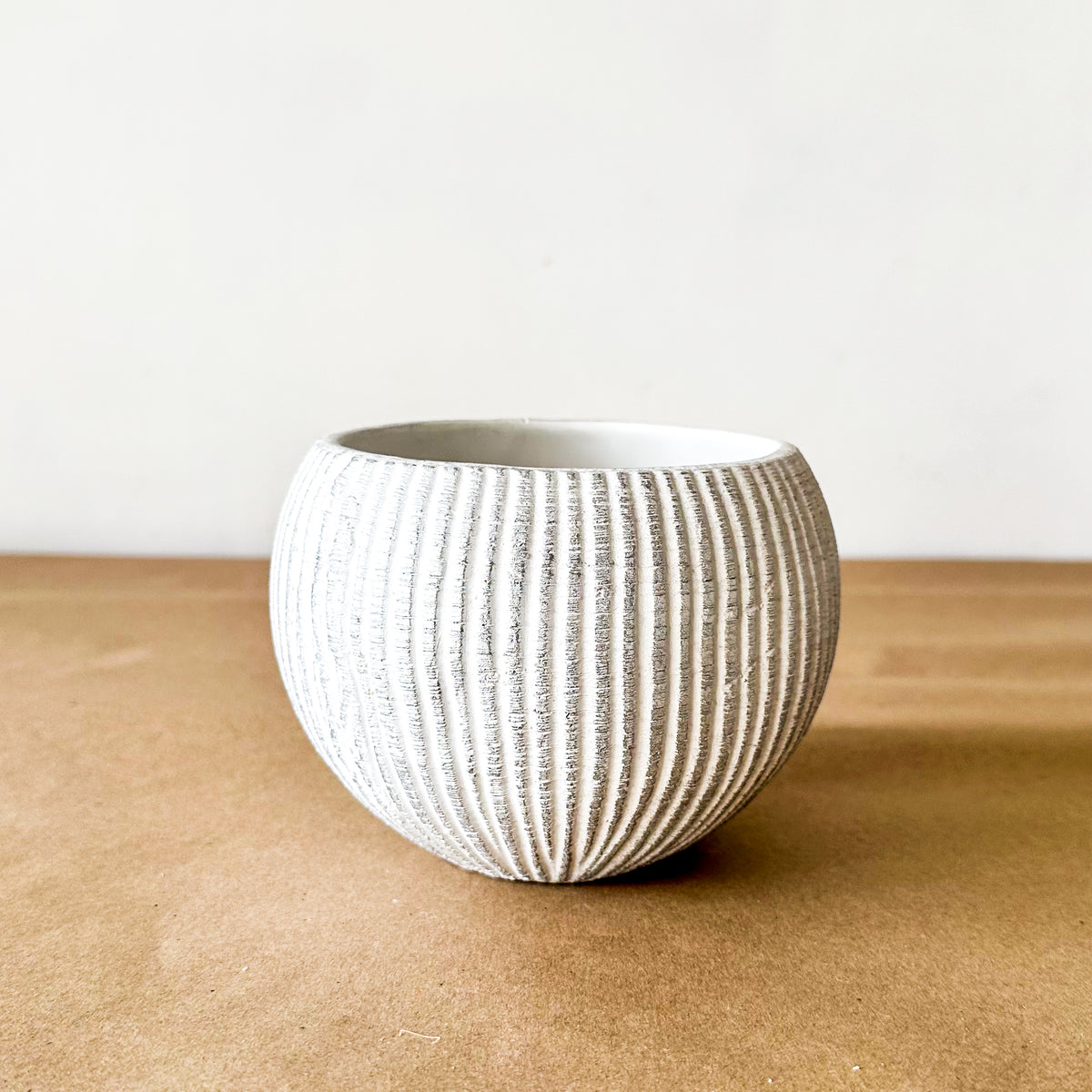 Macetero Cerámica Acanalada Plata 11 cm