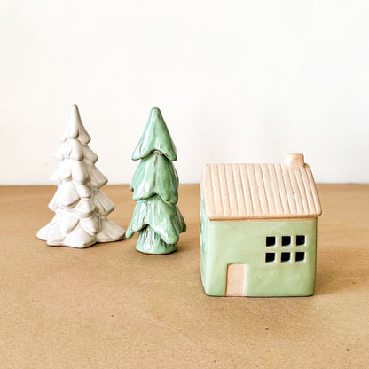 Set Casita + 2 Pinos Cerámica Esmaltada Adorno Frank Home Chile