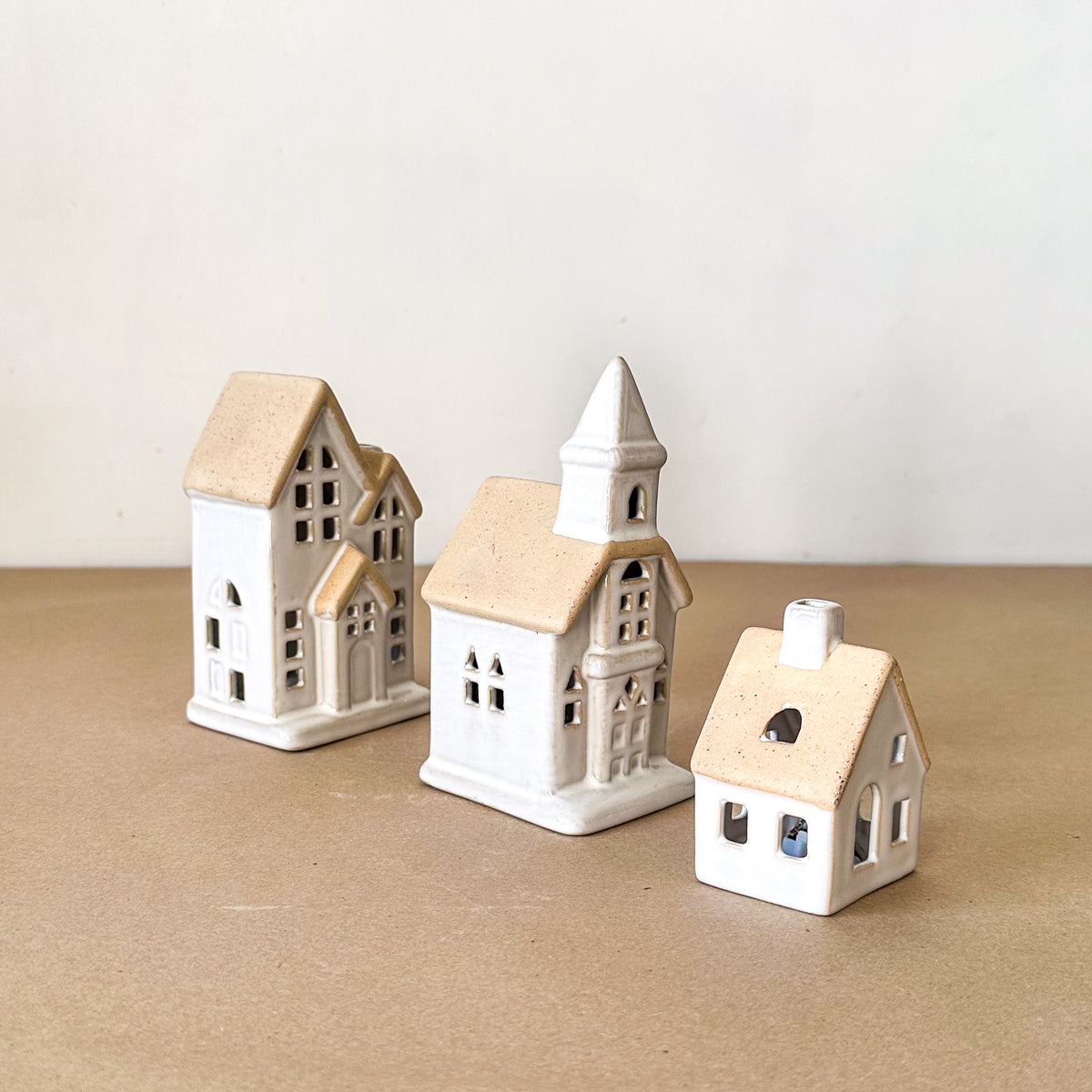 Set 3 Casitas Cerámica Bicolor con Luz Adorno Frank Home Chile